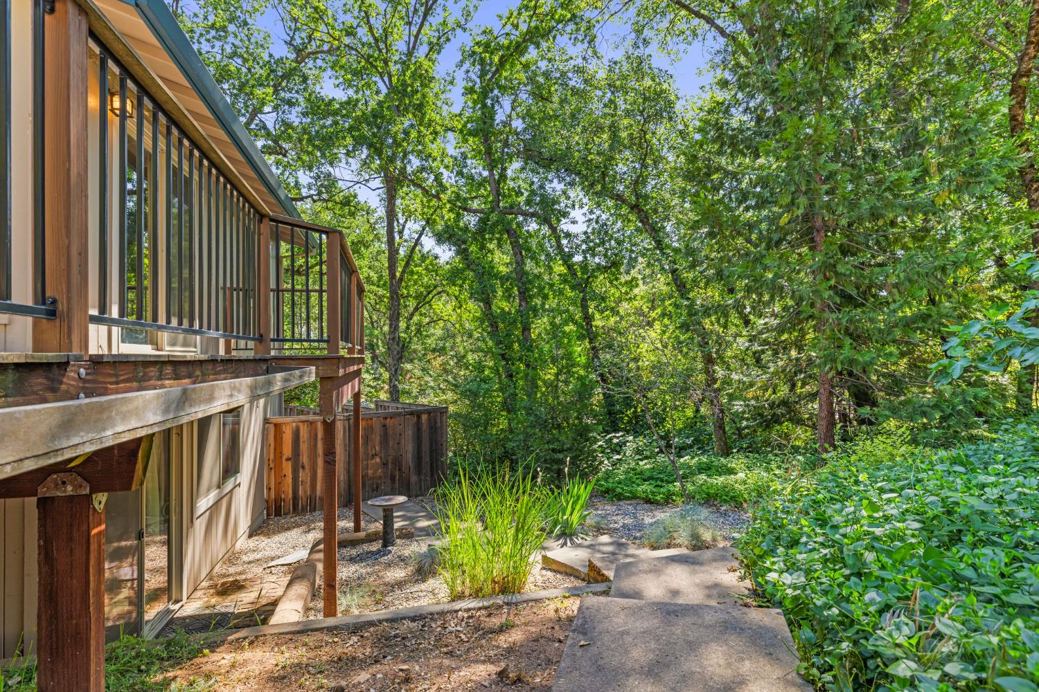 899 Holly Way