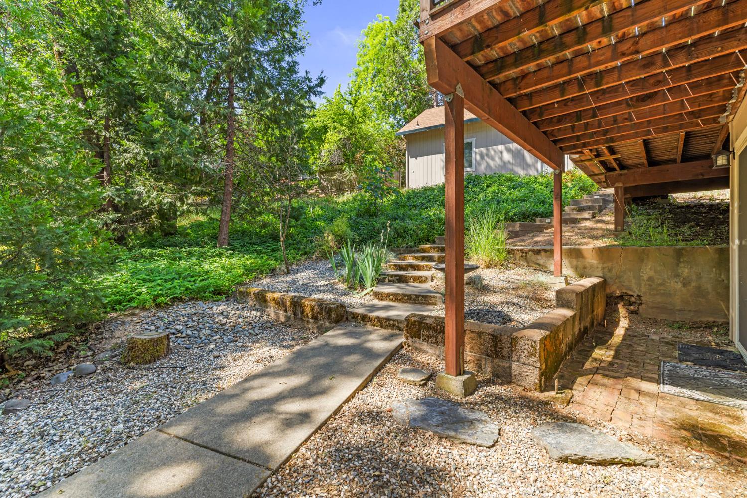 899 Holly Way