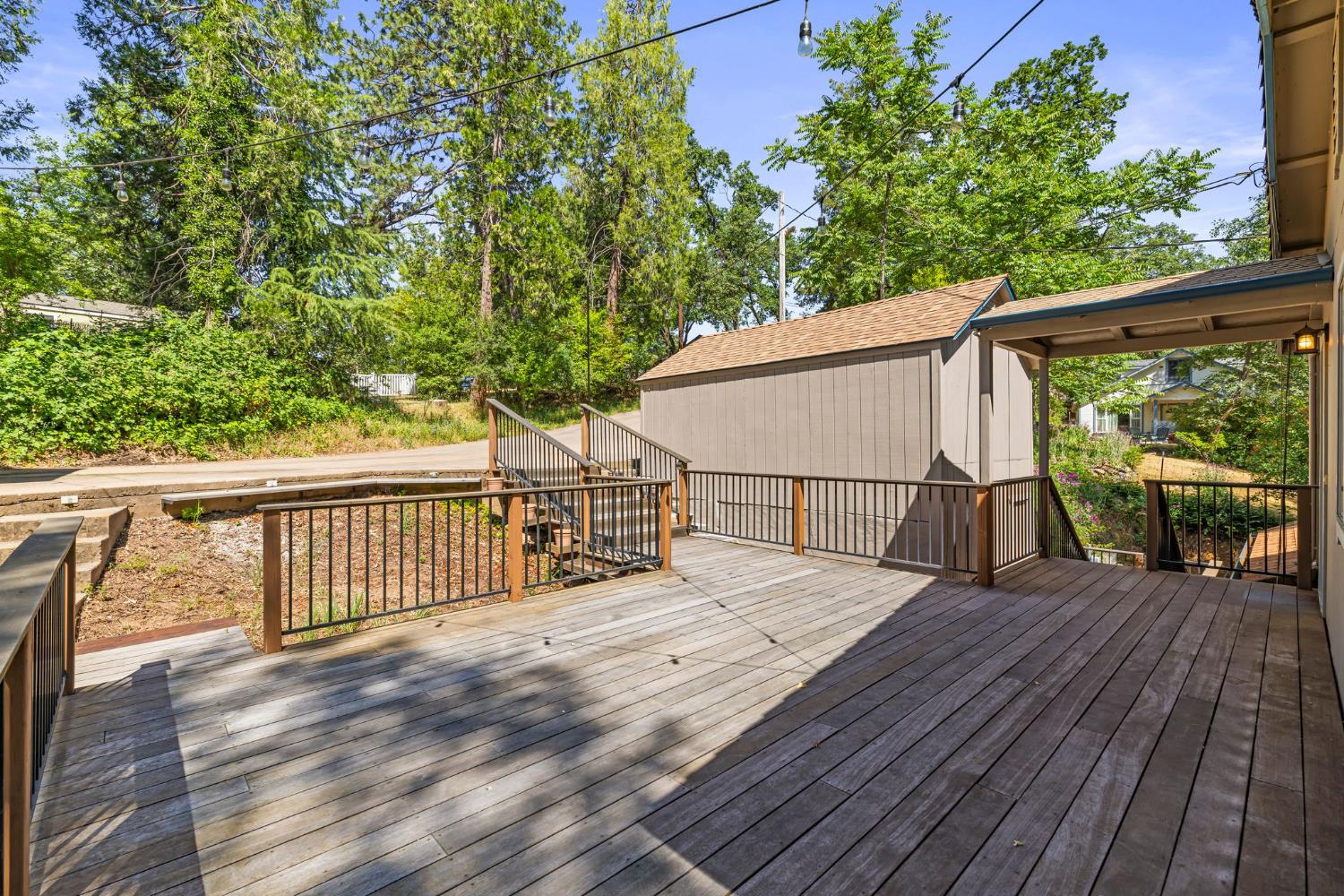 899 Holly Way