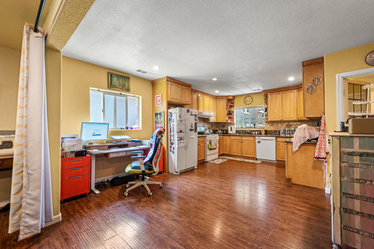 4908 Gastman Way