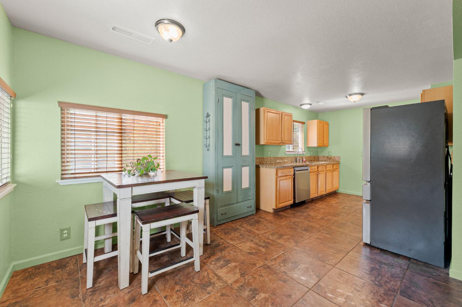 6301 Crystal Boulevard