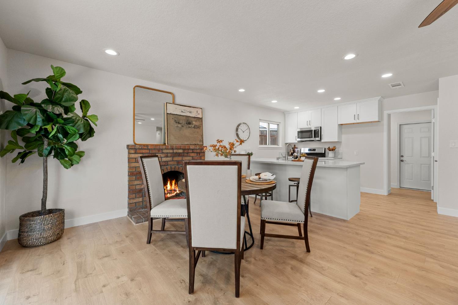 6933 Sylvan Glen Way