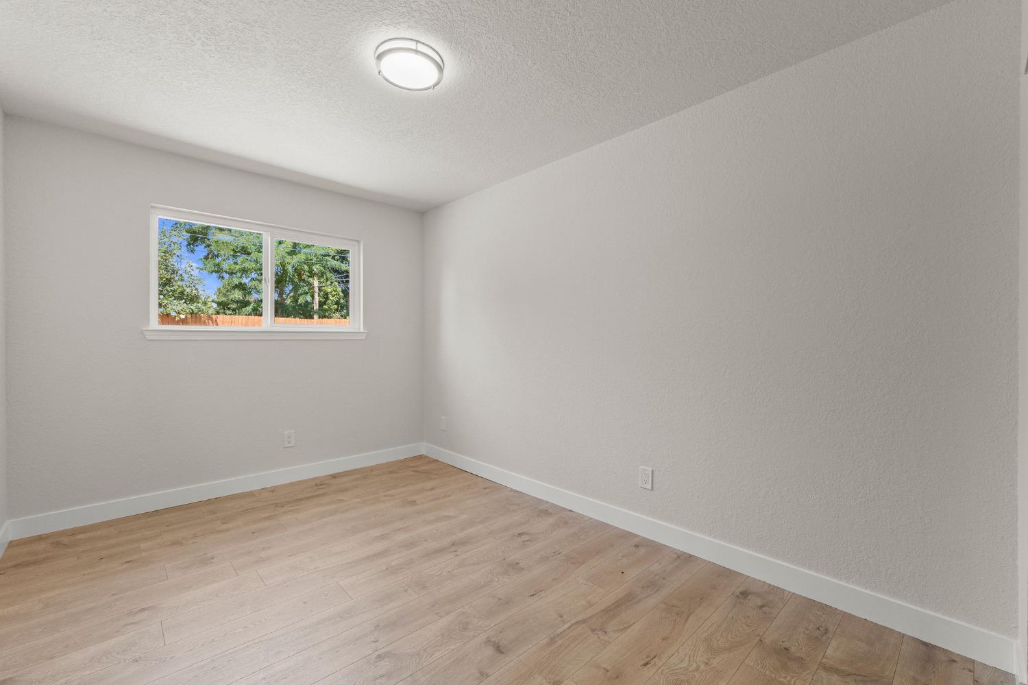 6933 Sylvan Glen Way