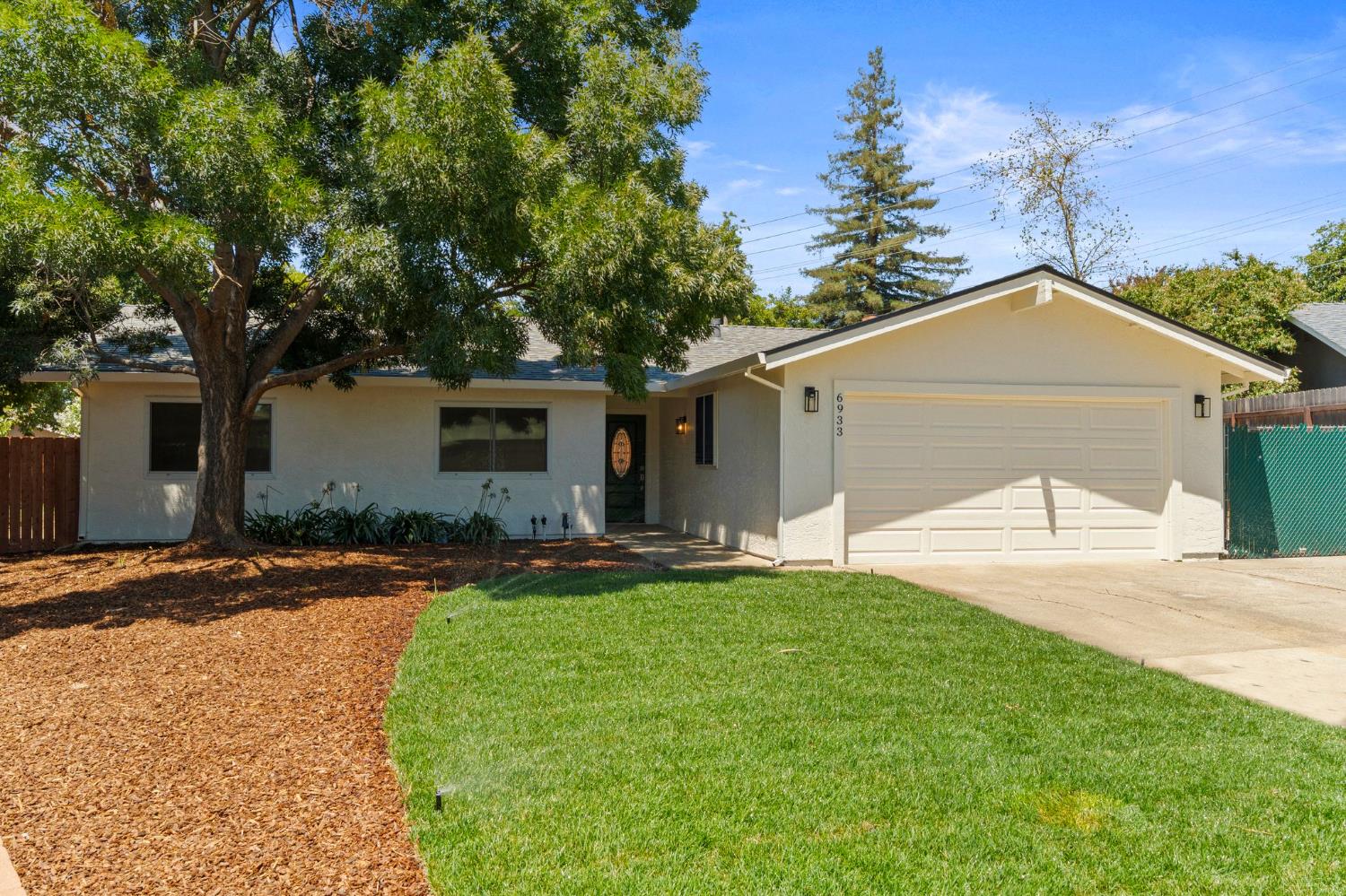 6933 Sylvan Glen Way