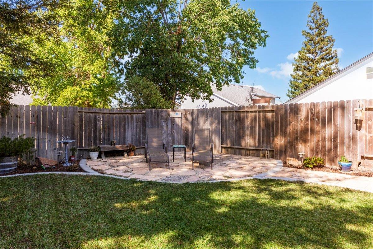 9043 Petite Sirah Way