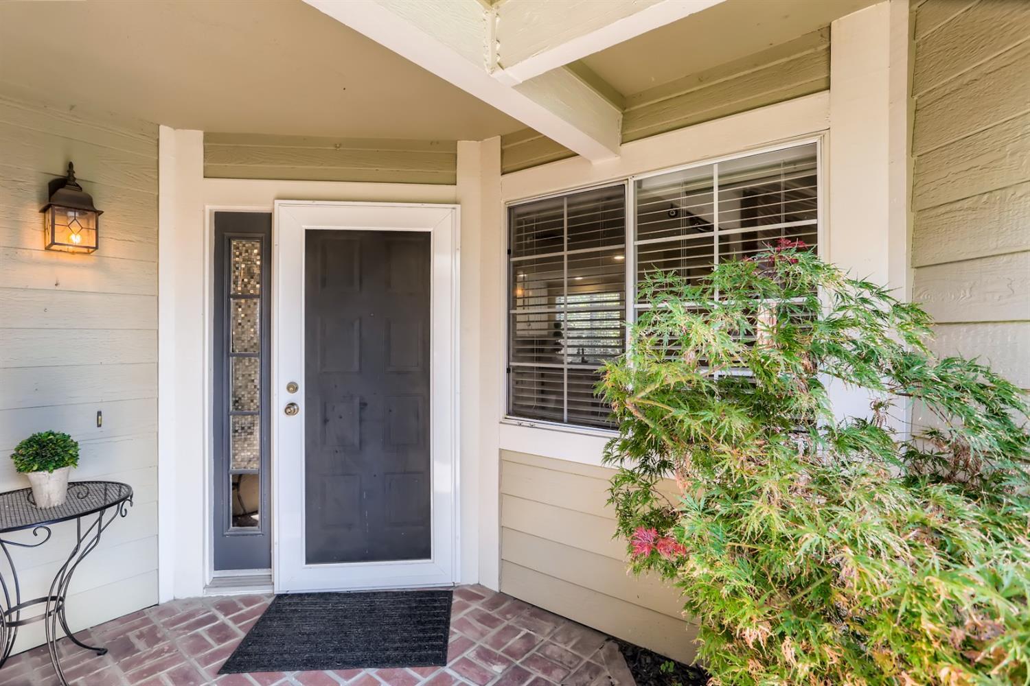 9043 Petite Sirah Way