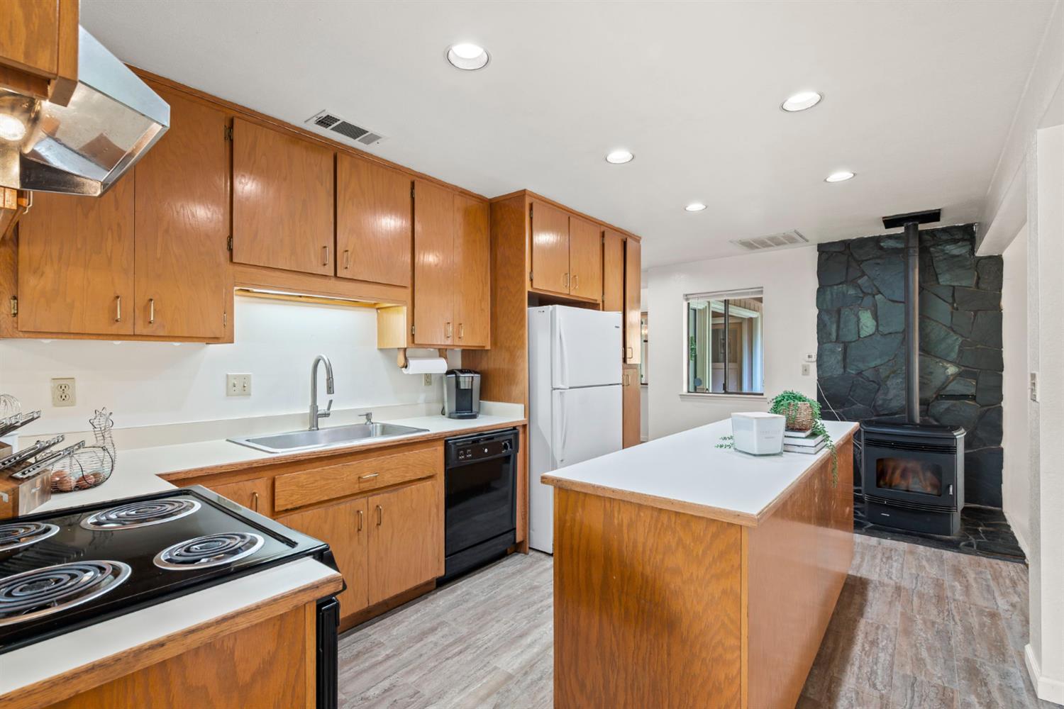 6321 Zamora Drive