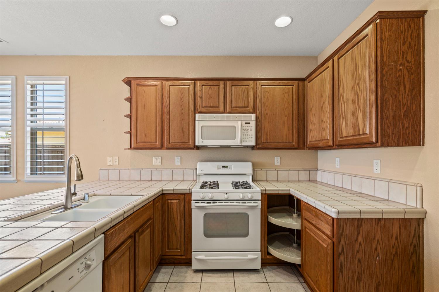 2381 Rose Arbor Drive