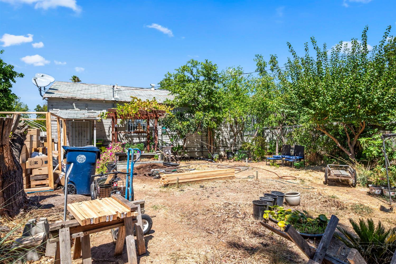 1204 El Monte Avenue