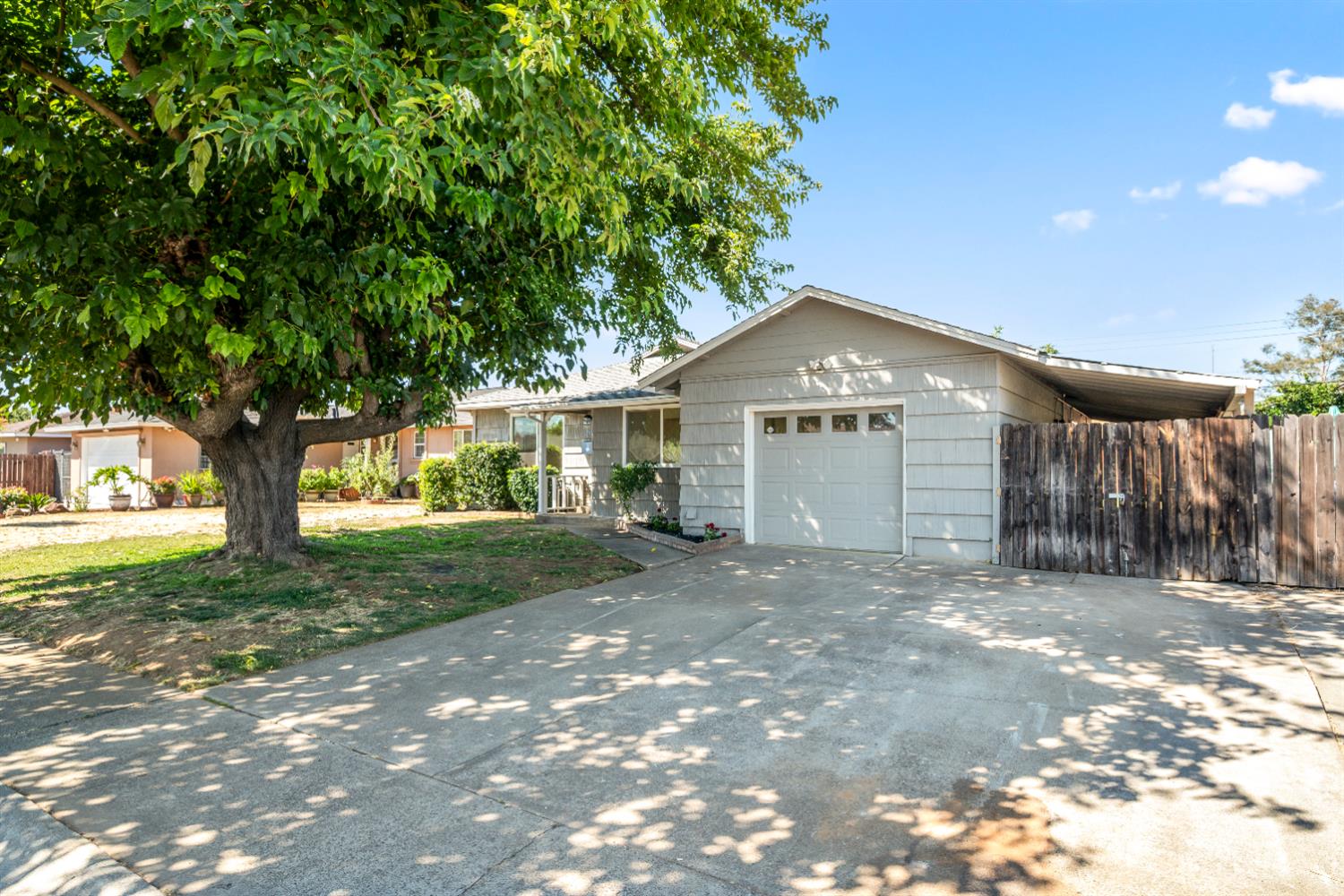 2628 Tronero Way
