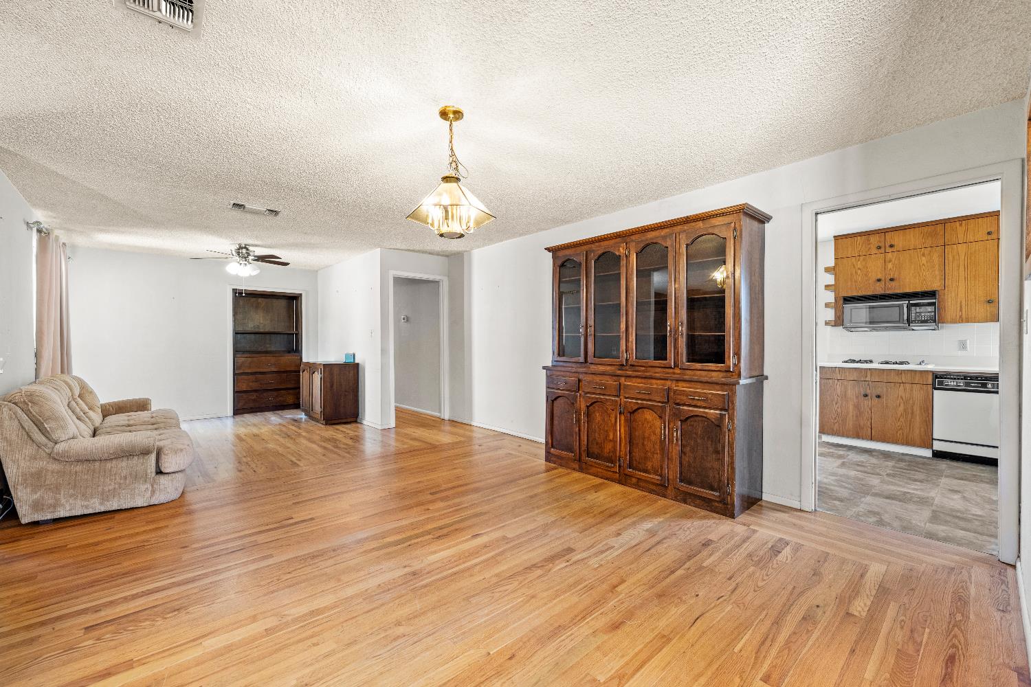 1511 Sisley Road