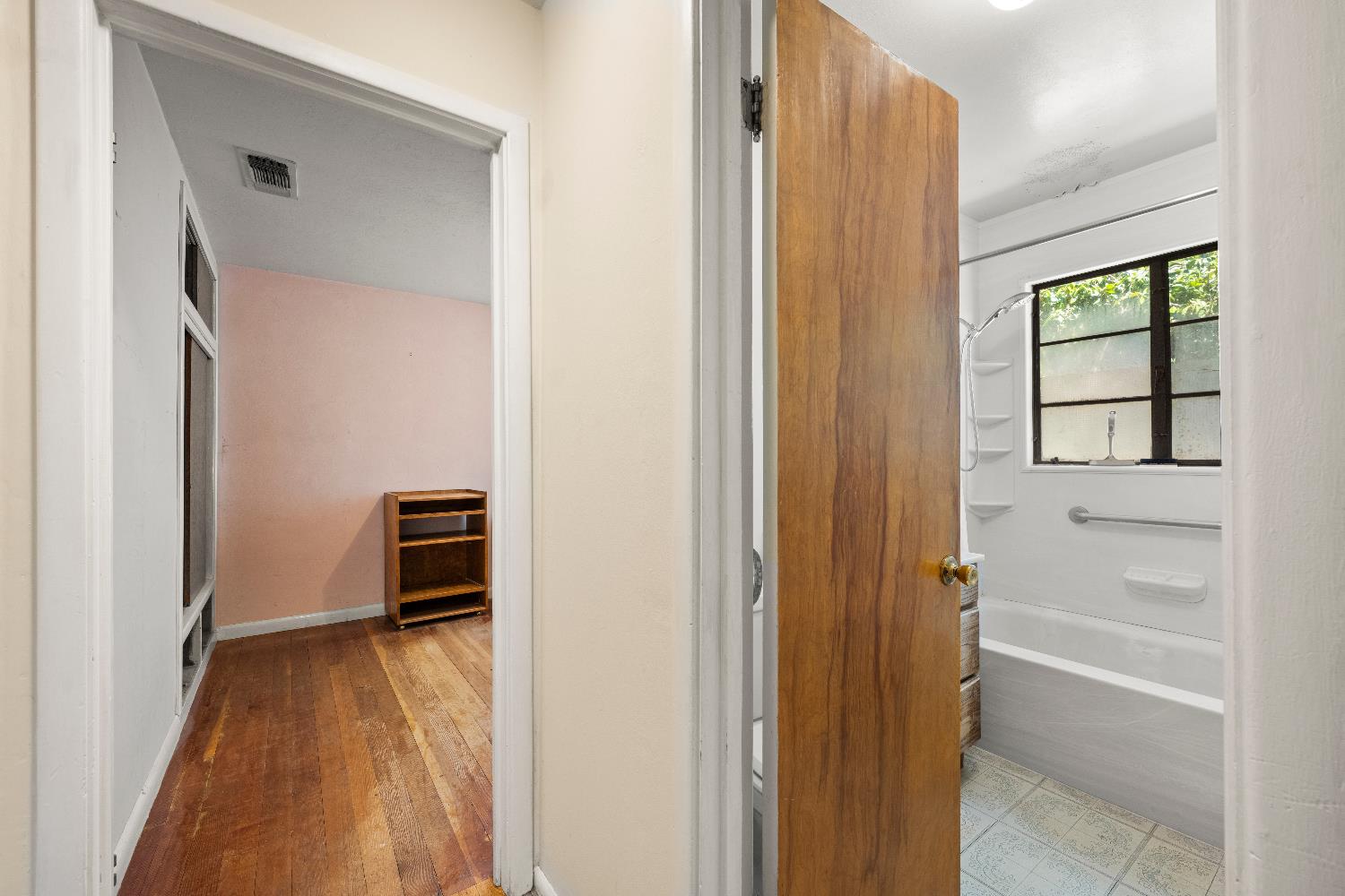 1511 Sisley Road