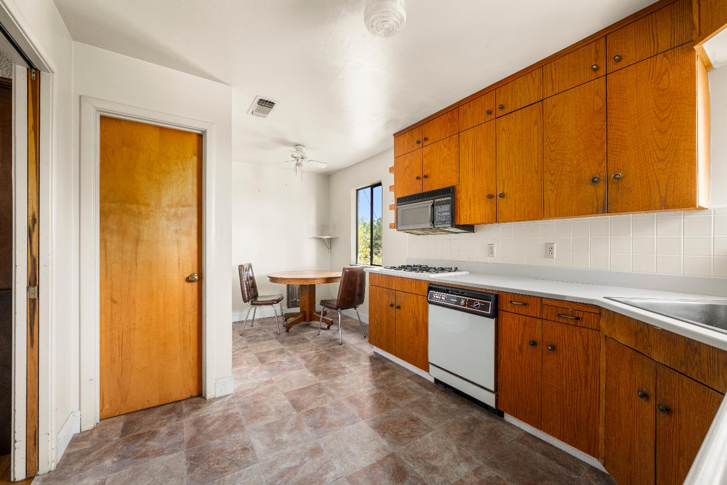1511 Sisley Road