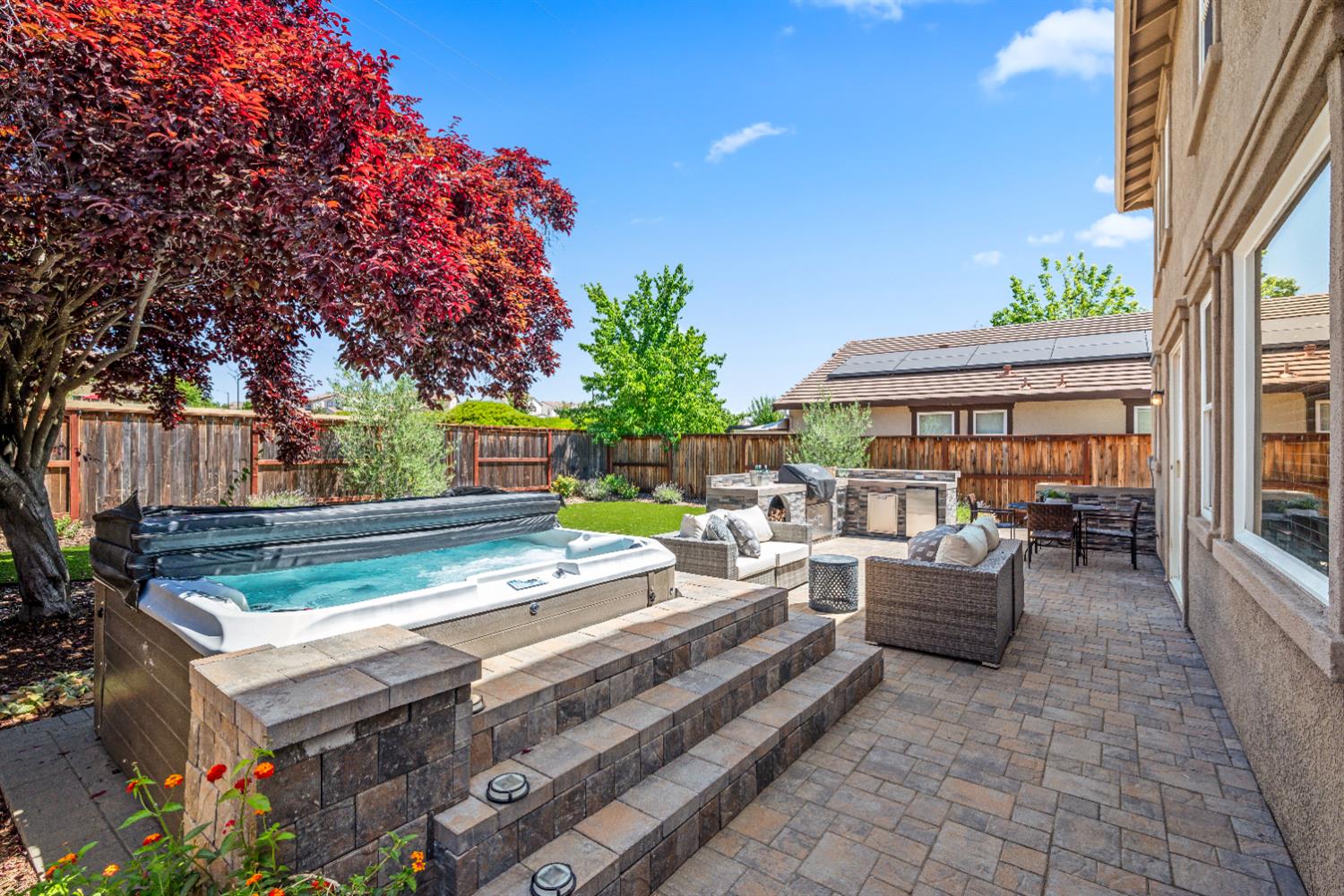 1604 Thurman Way