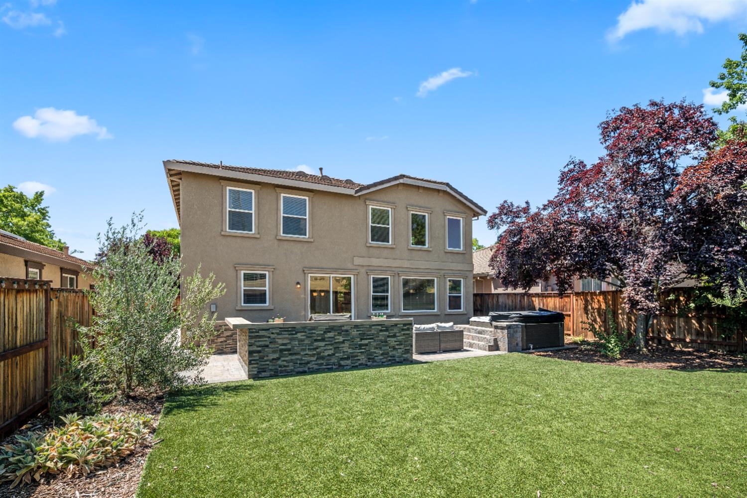 1604 Thurman Way