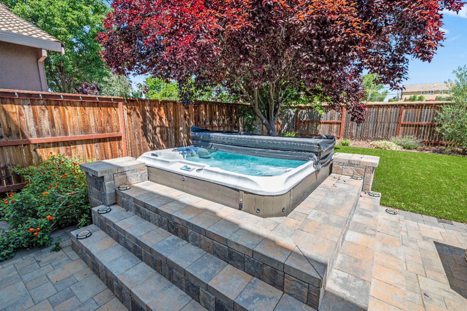 1604 Thurman Way