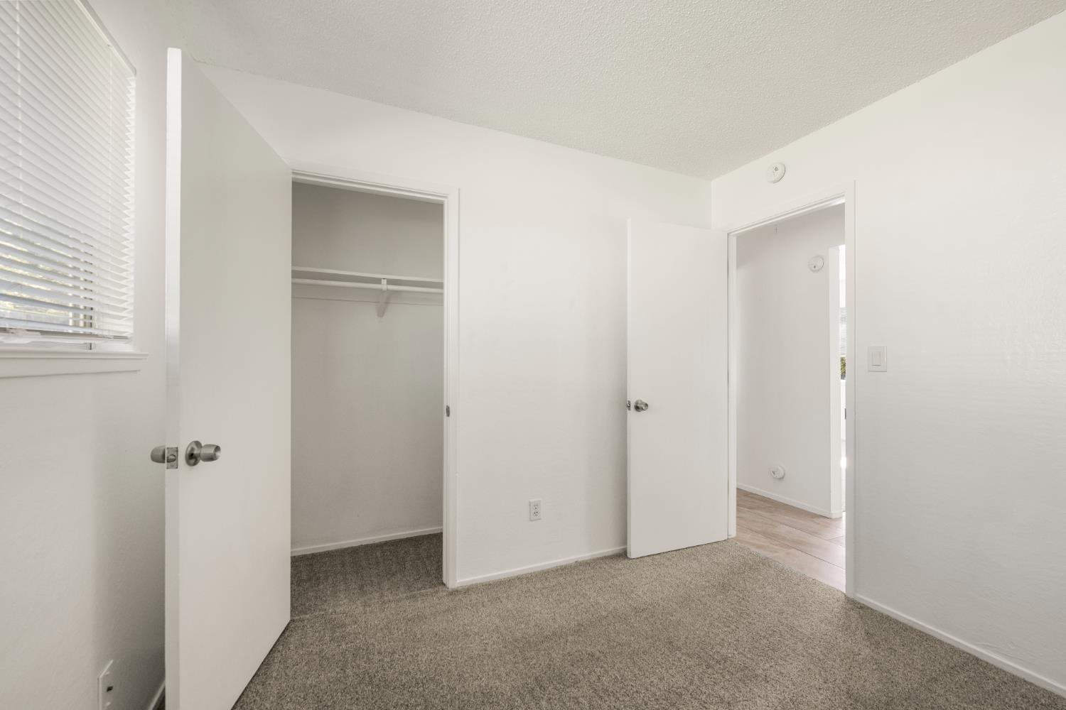 852 Live Oak Way