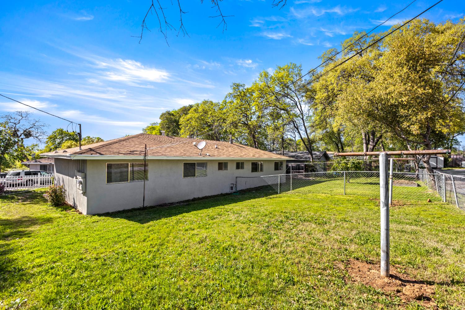 852 Live Oak Way
