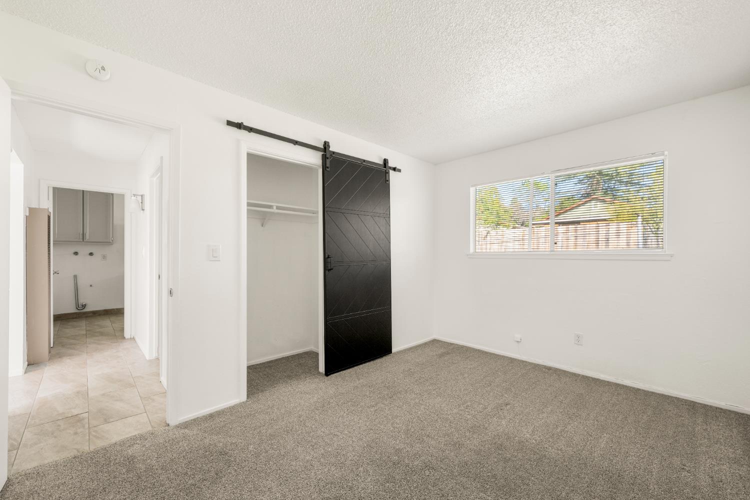 852 Live Oak Way