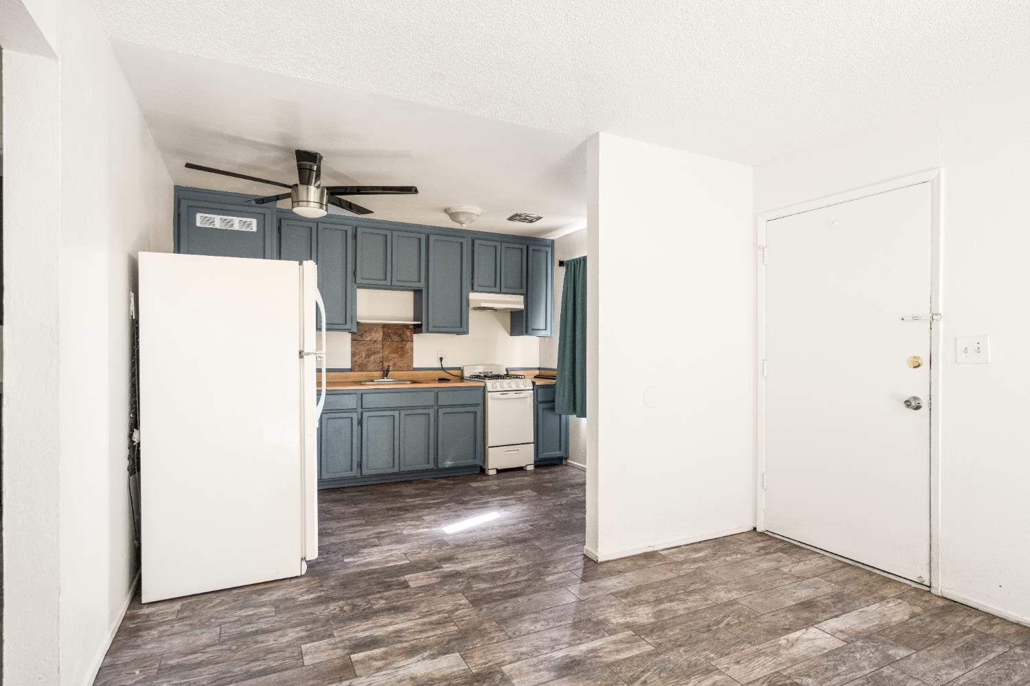 852 Live Oak Way