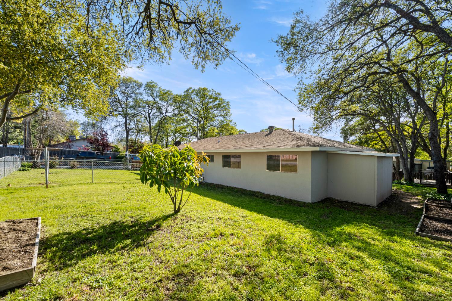 852 Live Oak Way