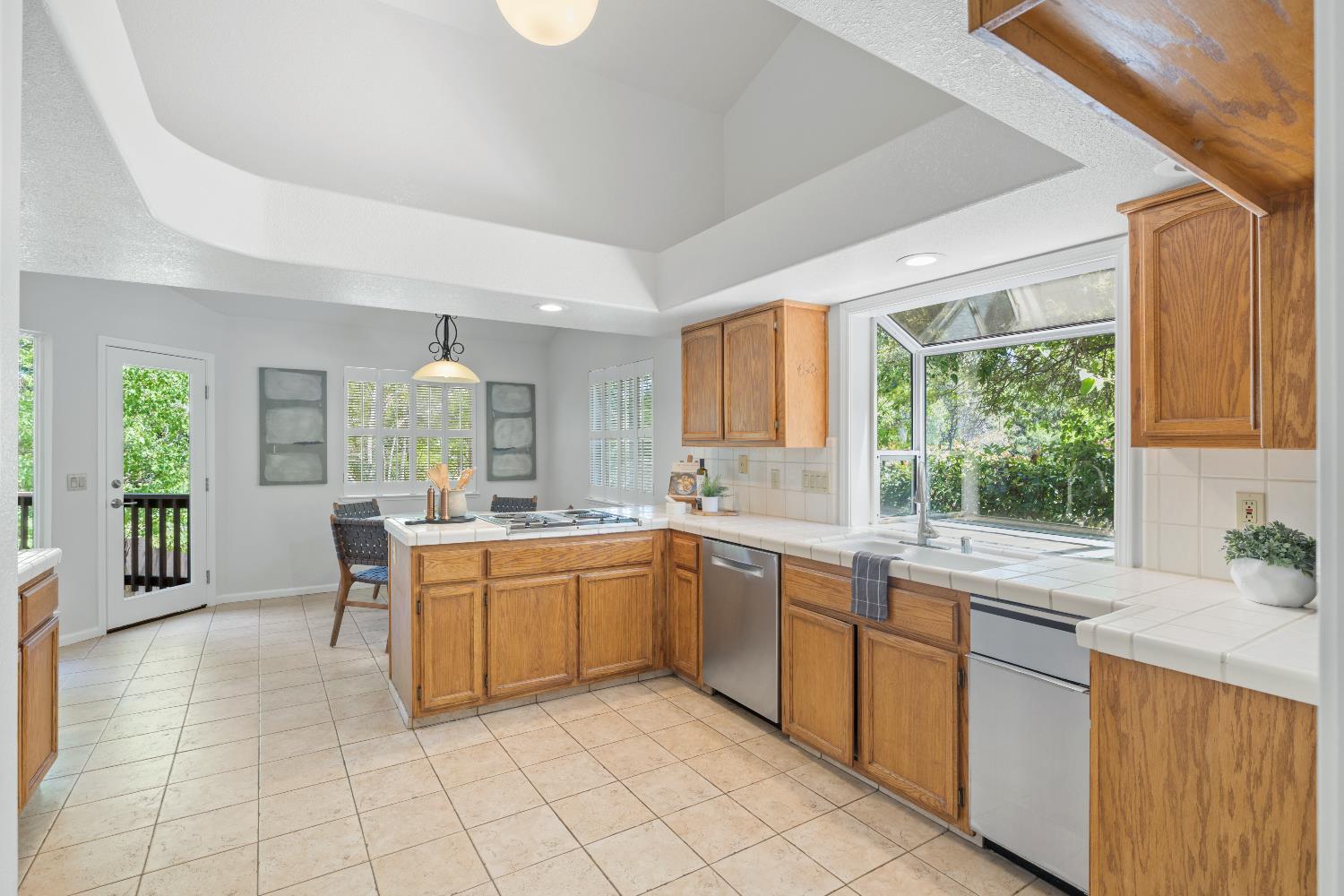 2964 Ridgeview Drive