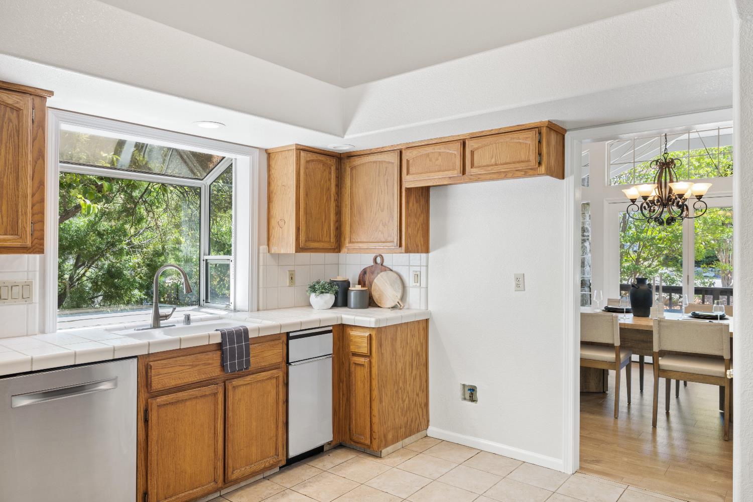 2964 Ridgeview Drive