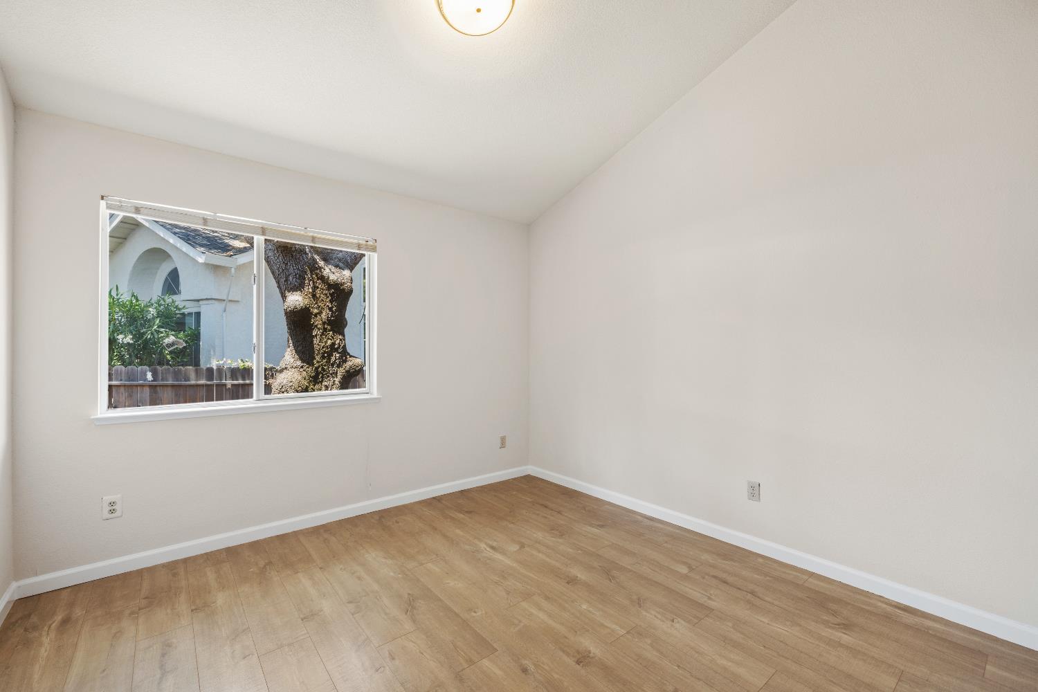 2964 Ridgeview Drive