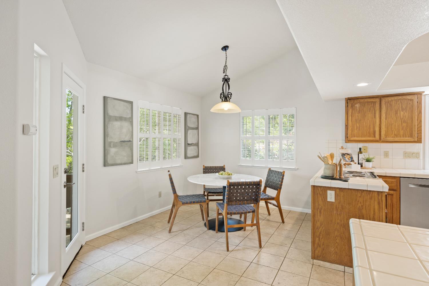 2964 Ridgeview Drive