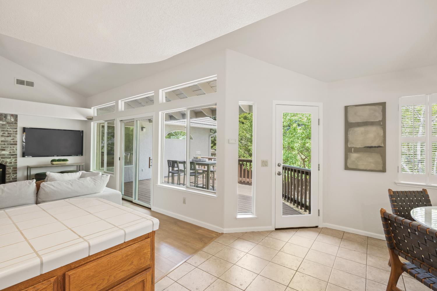 2964 Ridgeview Drive