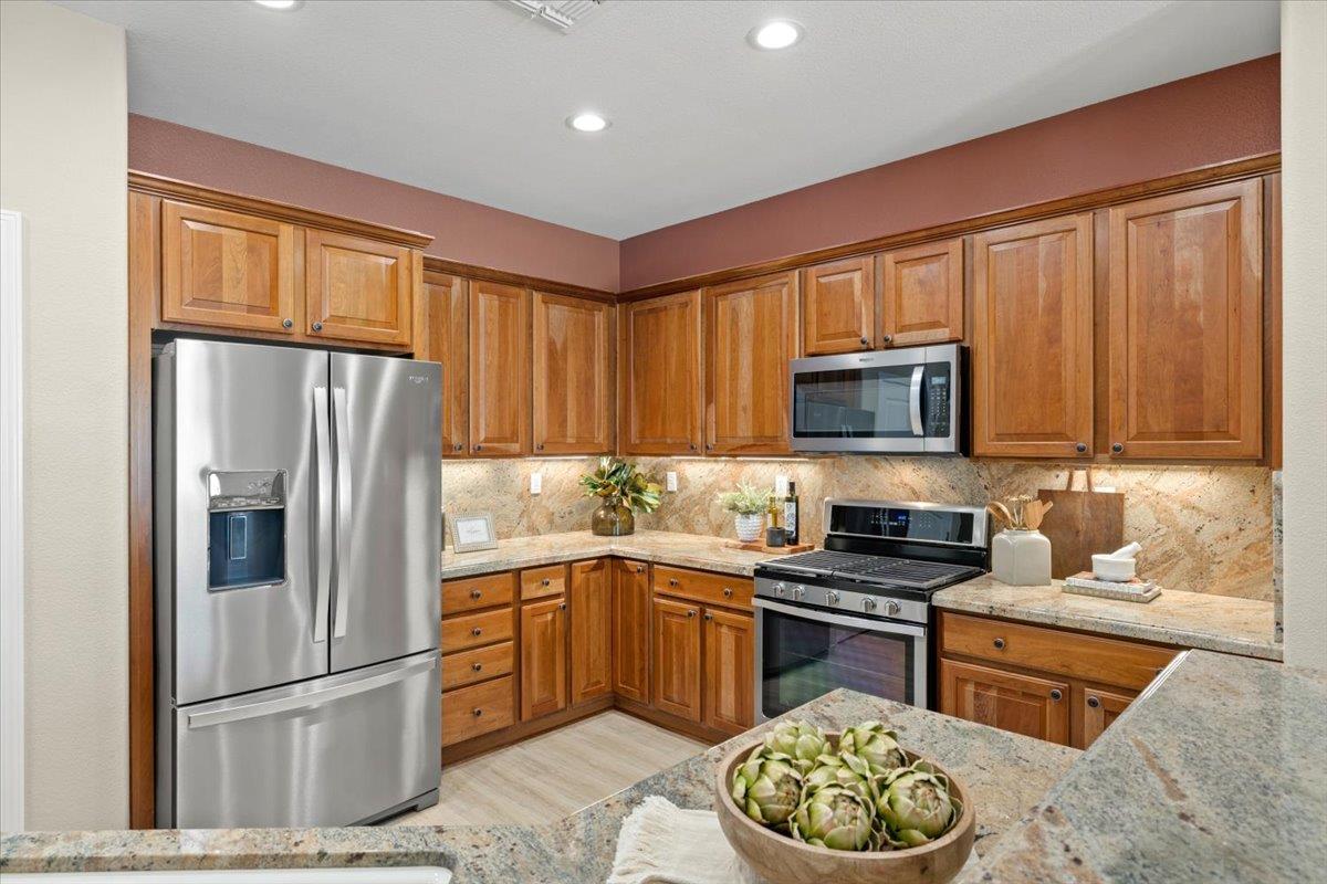 1613 Avian Hill Place