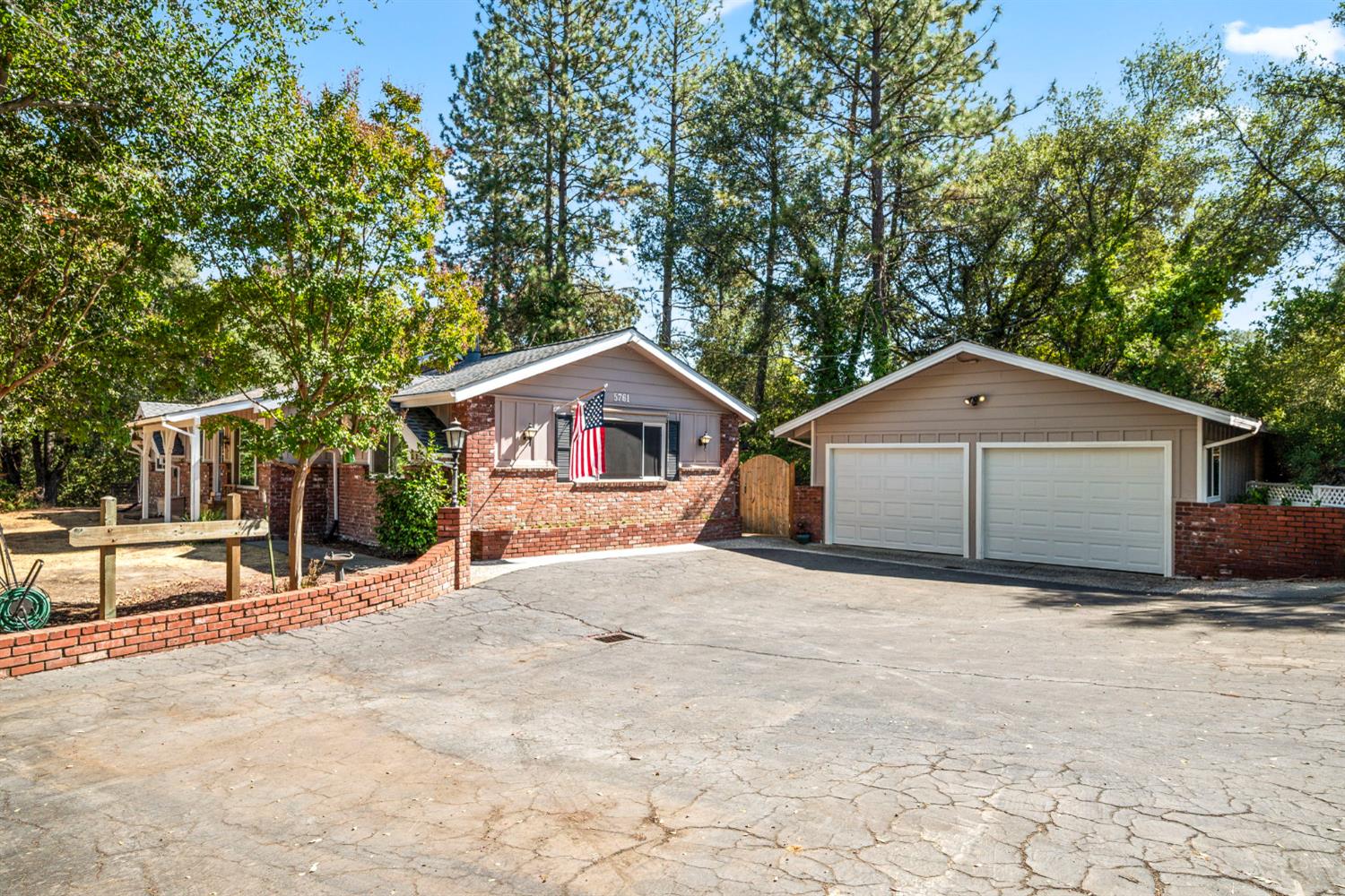 5761 Forest Lake Road