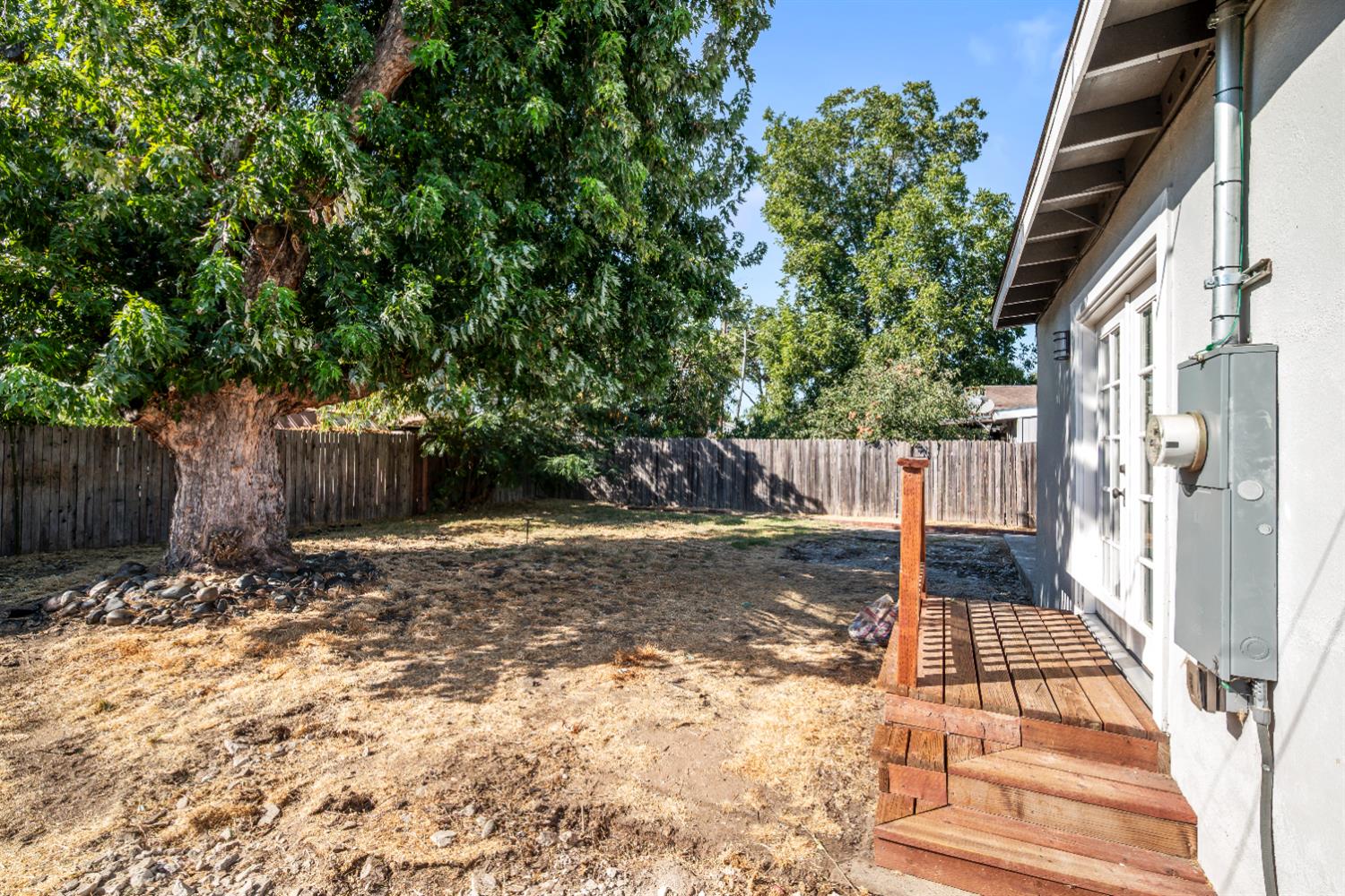 2513 Anna Way