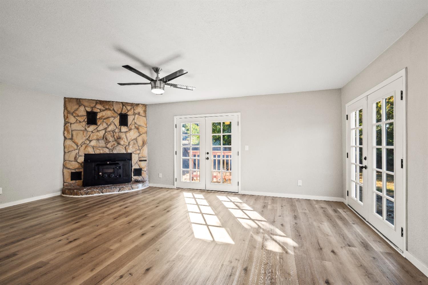2513 Anna Way