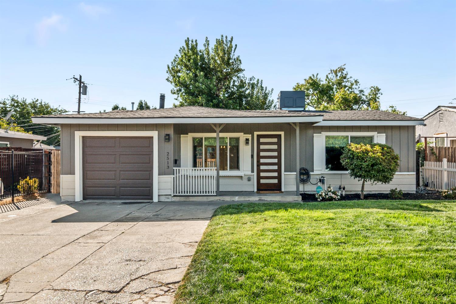 2513 Anna Way