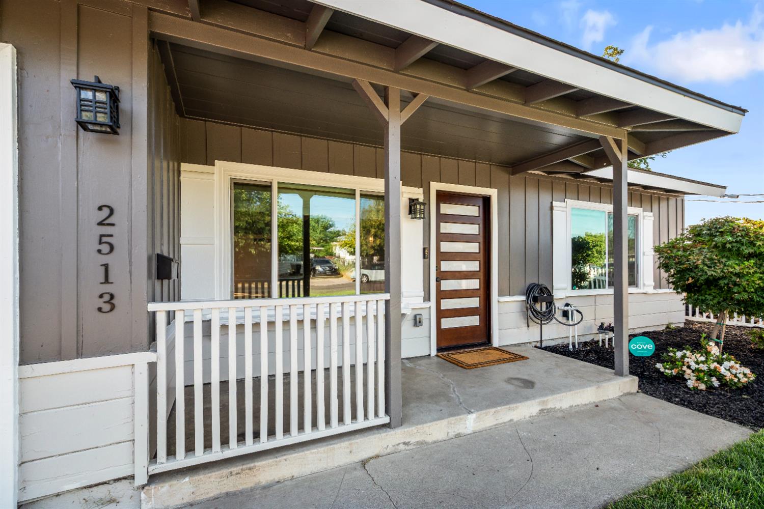 2513 Anna Way