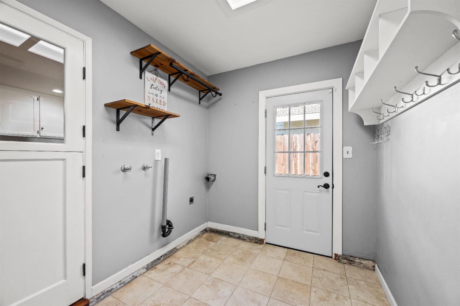 5021 Waterbury Way