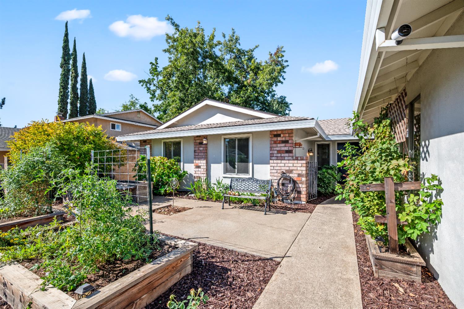 5021 Waterbury Way