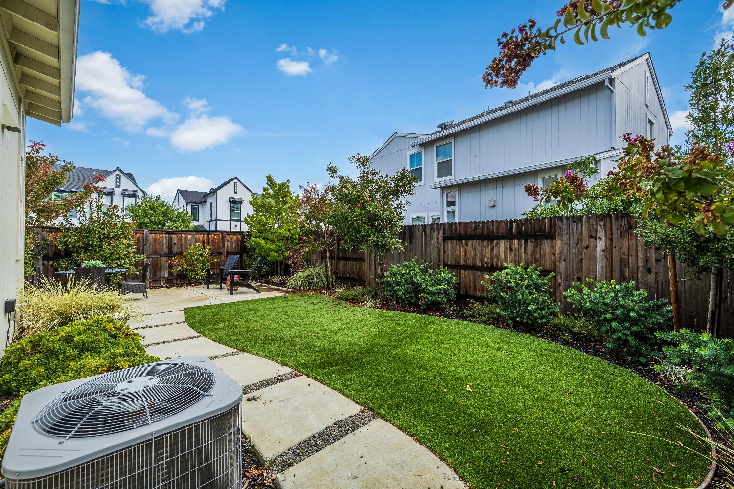 932 Farmhouse Way