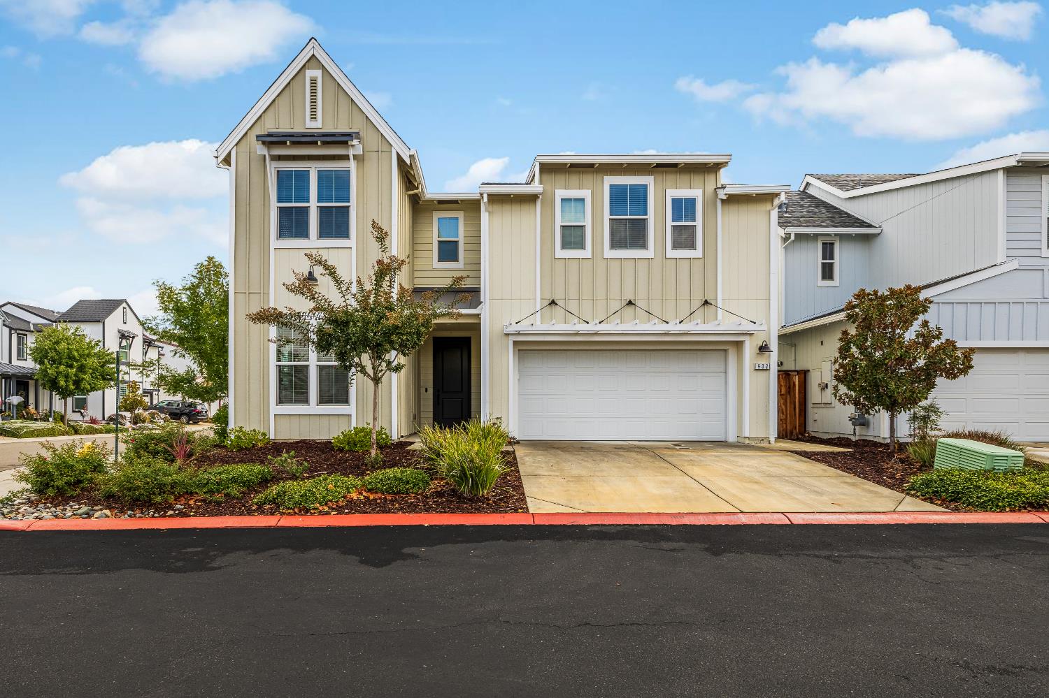 932 Farmhouse Way