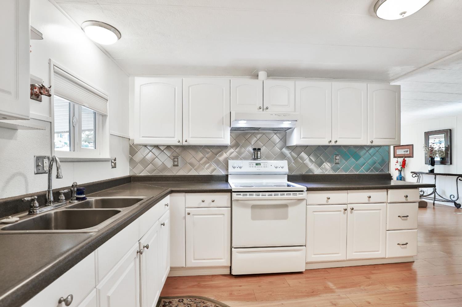 3550 China Garden Road 44