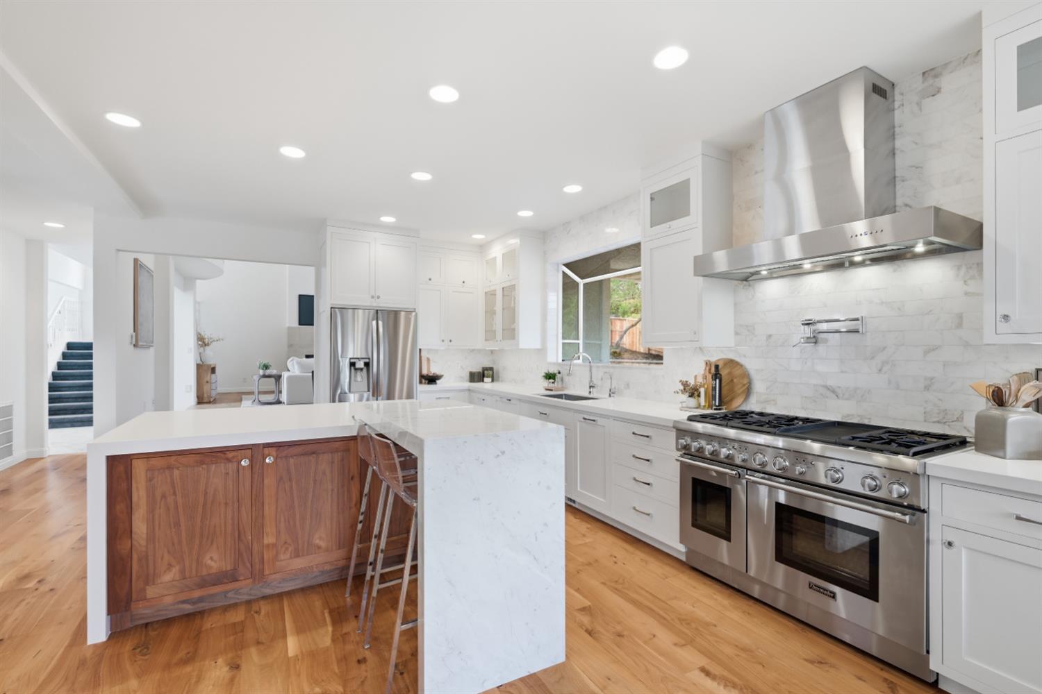 2201 Ellesworth Place