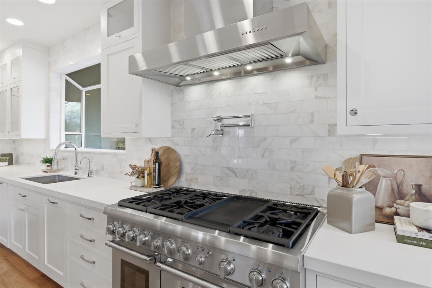 2201 Ellesworth Place