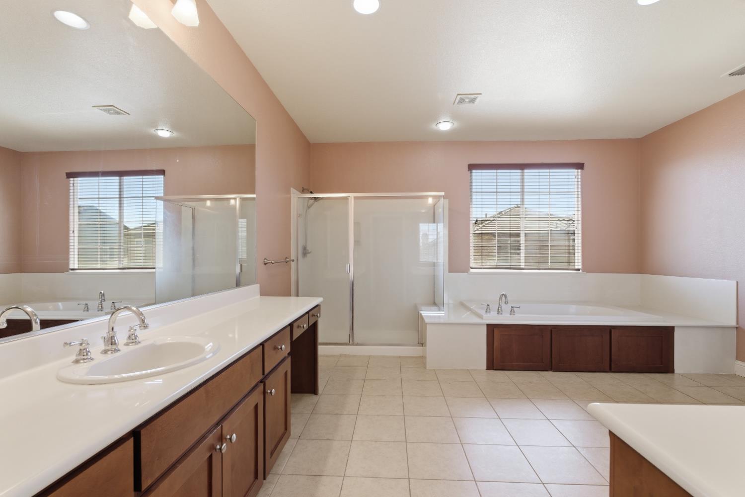 2153 Saddlebrook Way