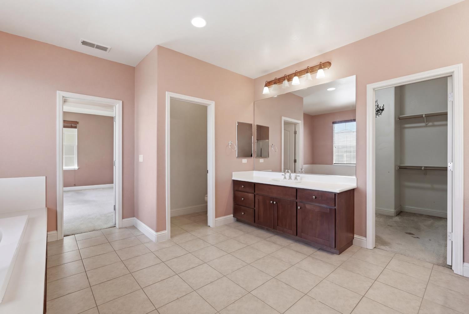 2153 Saddlebrook Way