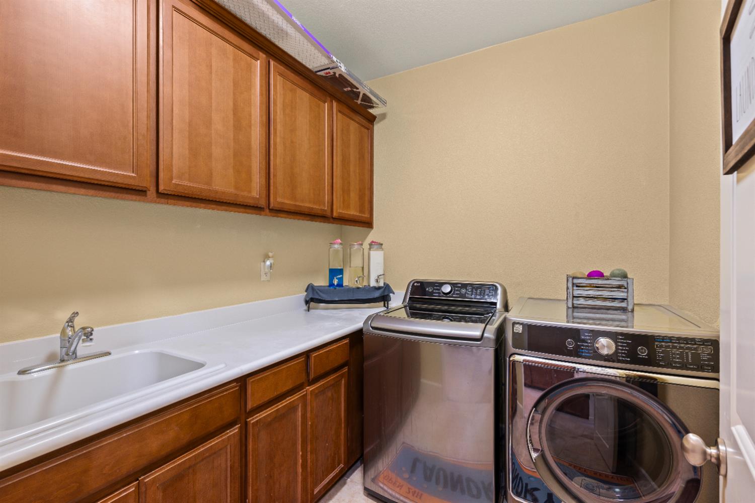 2100 Wyckford Boulevard