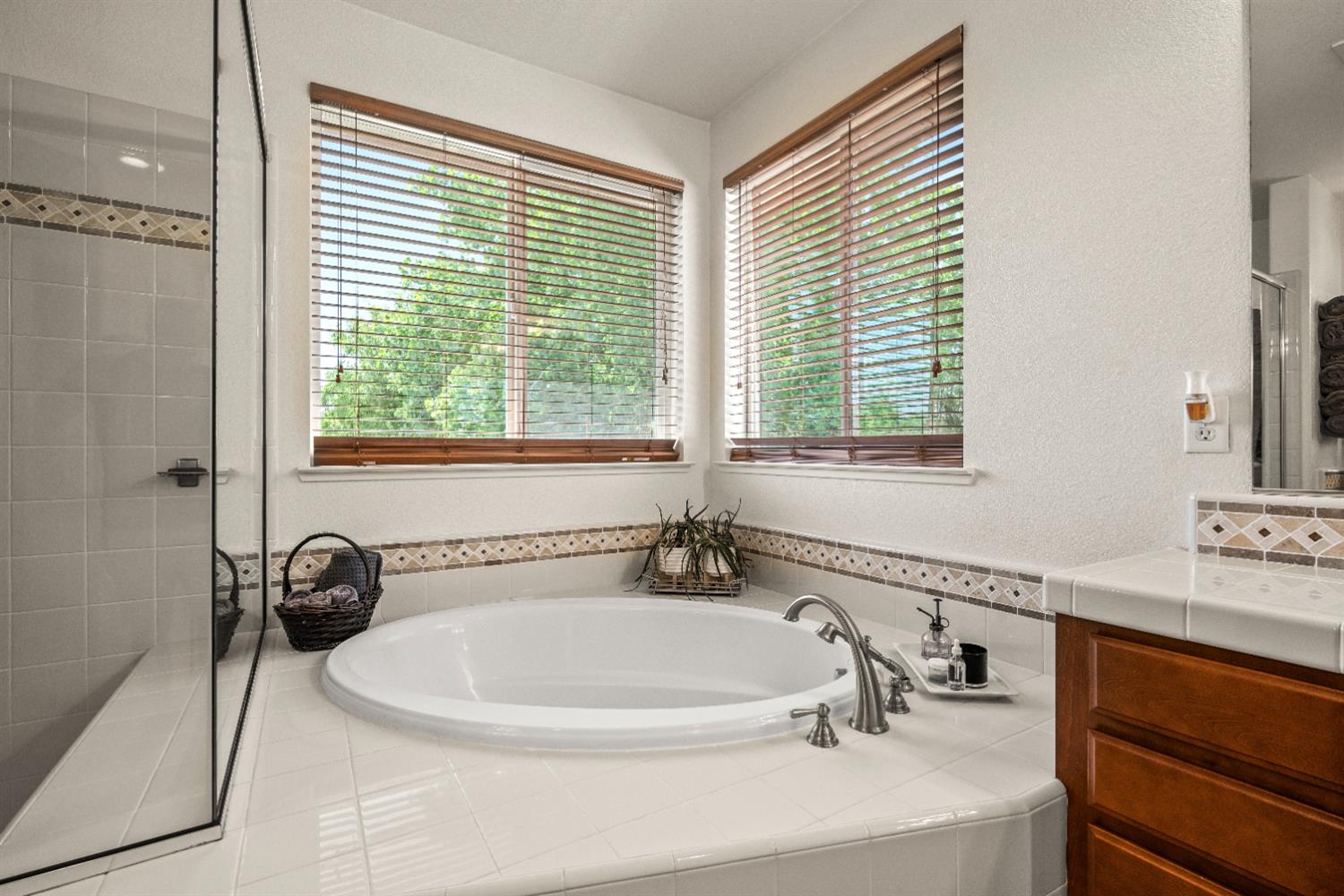 2100 Wyckford Boulevard