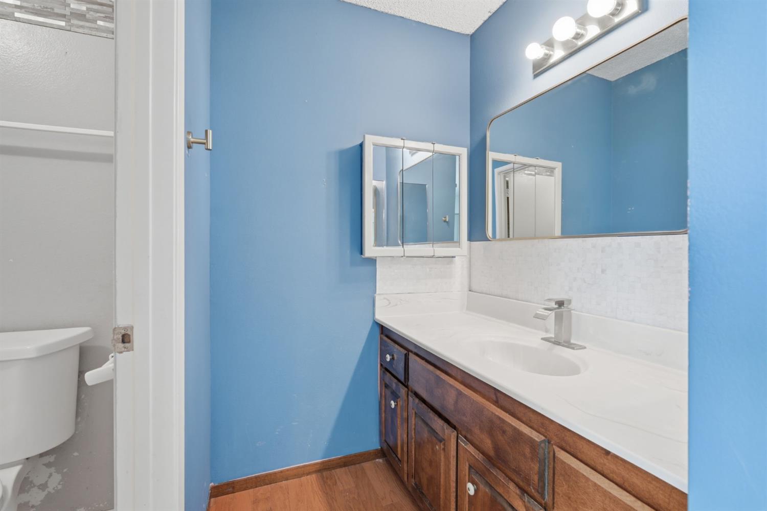 3923 Oak Villa Circle