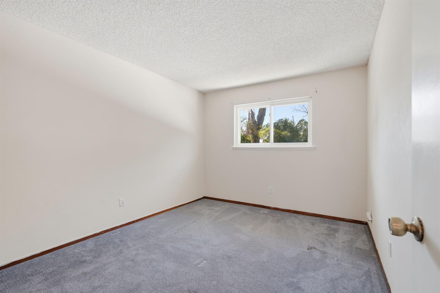 3923 Oak Villa Circle