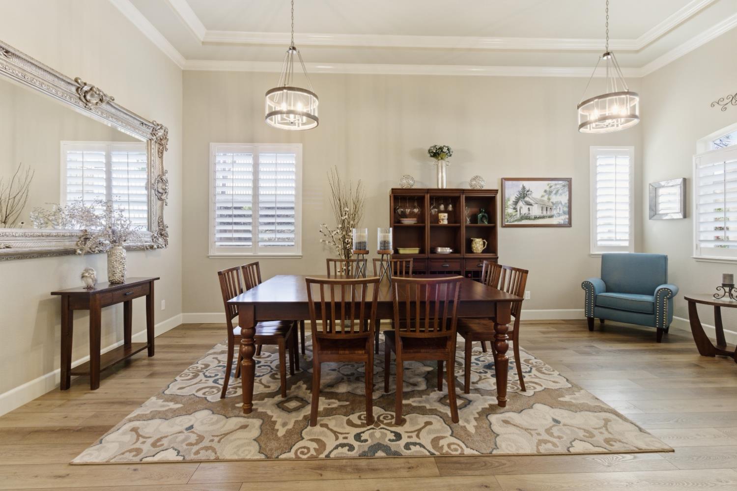 816 Hildebrand Circle